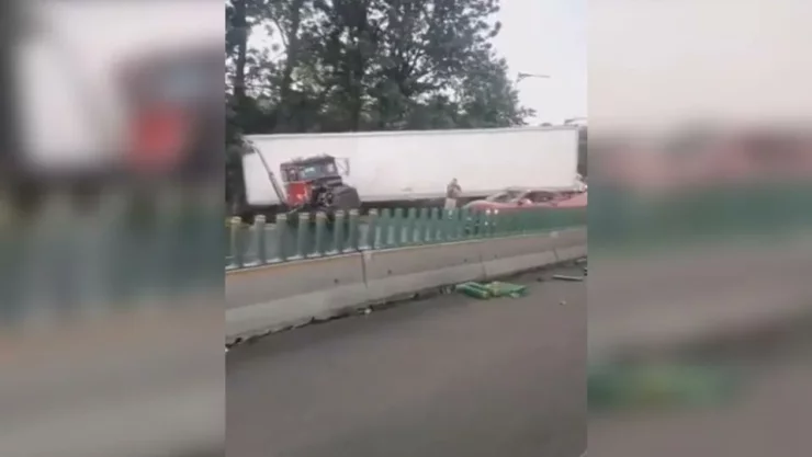 Tráiler accidente carretera México-Toluca