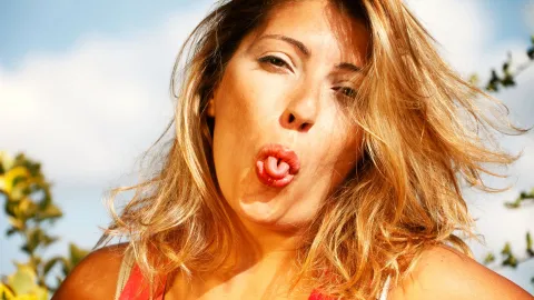 doblar la lengua