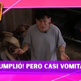 Kunno prueba la comida de los animales de La Granja VIP