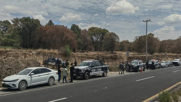 Hallan cuerpo encobijado en Vía Corta Puebla-Chiautempan