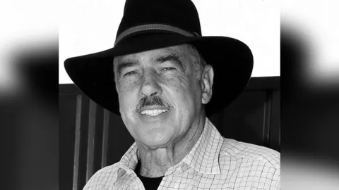 Fallece Andres García