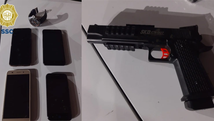 arma y teléfonos.jpg