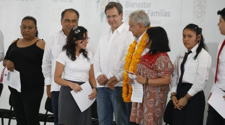 Lo mejor de la educación está por venir con el Programa Nacional de Becas Esteban Moctezuma
