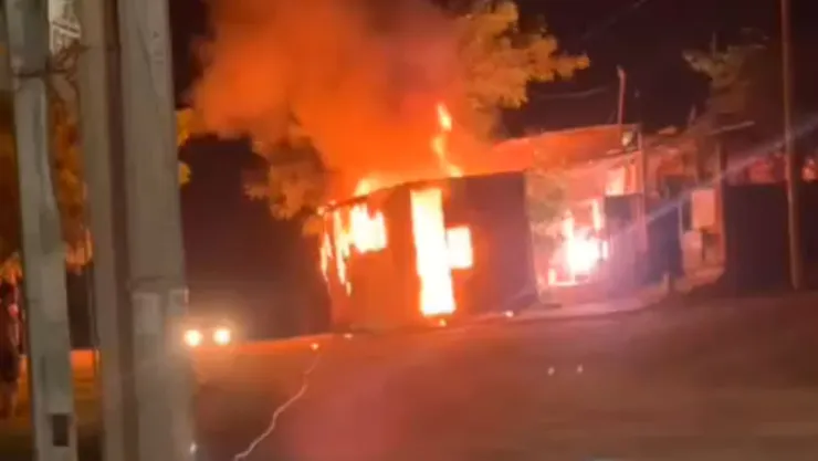 Se incendia negocio de maquinitas en Montebello, Mazatlán