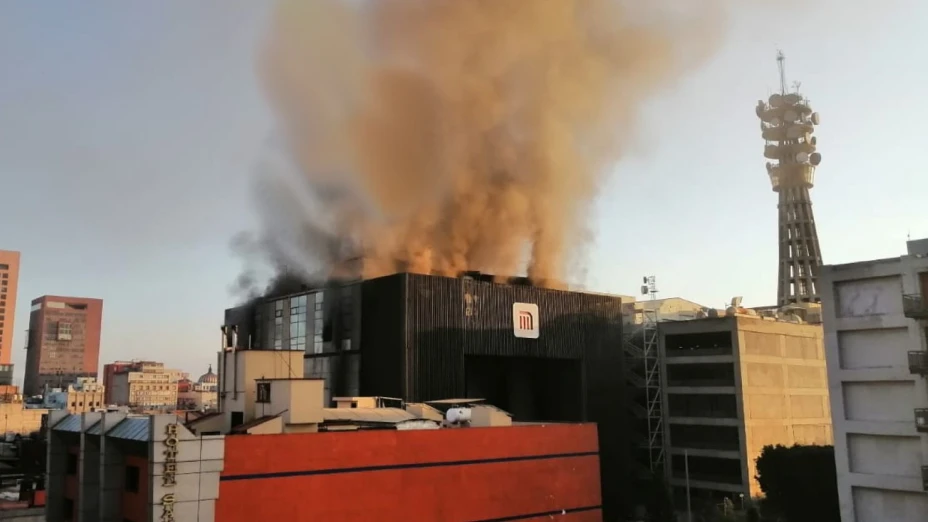 Incendio en oficinas del Metro de CDMX.