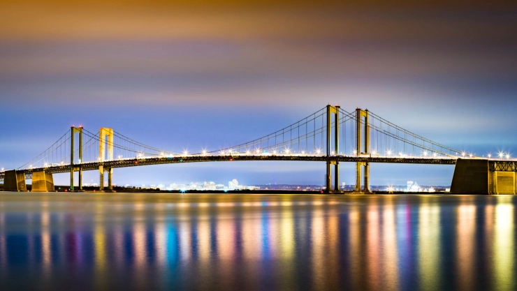 Vista del Delaware Memorial Bridge de Nueva Jersey