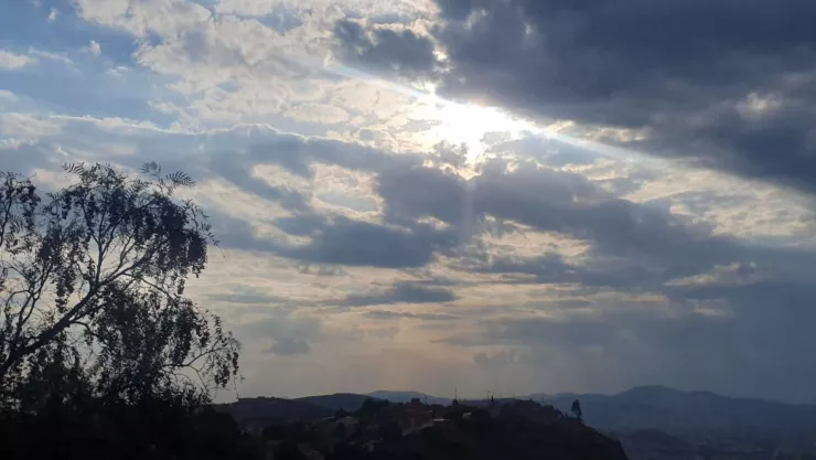 sol y nubosidad dispersa en Querétaro.jpg