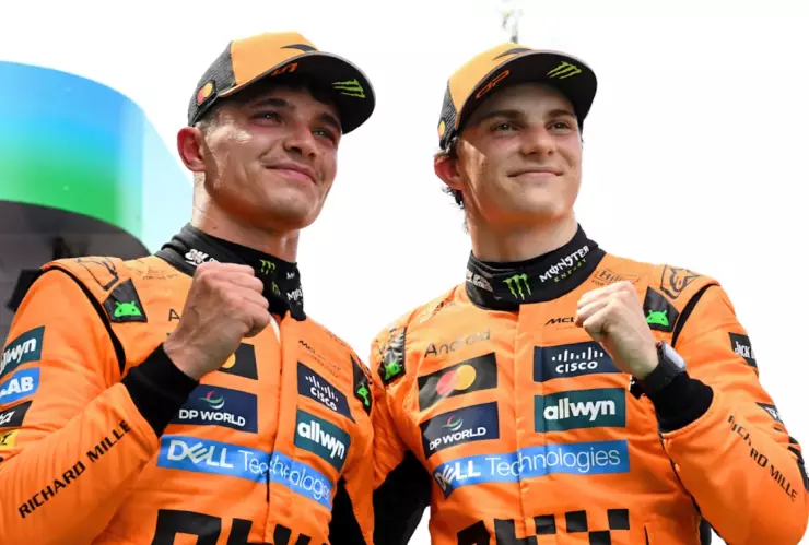 Lando Norris y Oscar Piastri