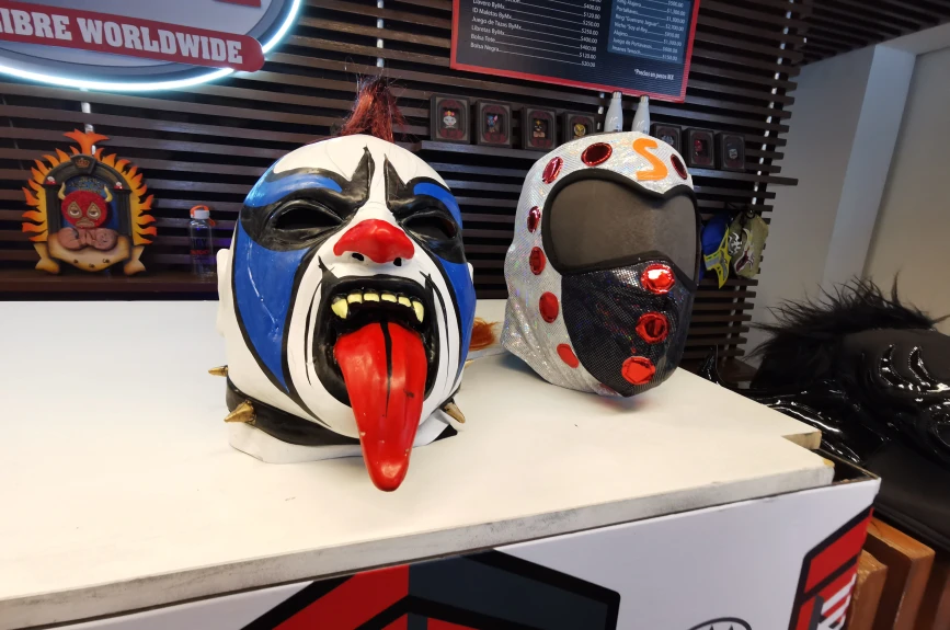 Exposición 30 aniversario Lucha Libre AAA