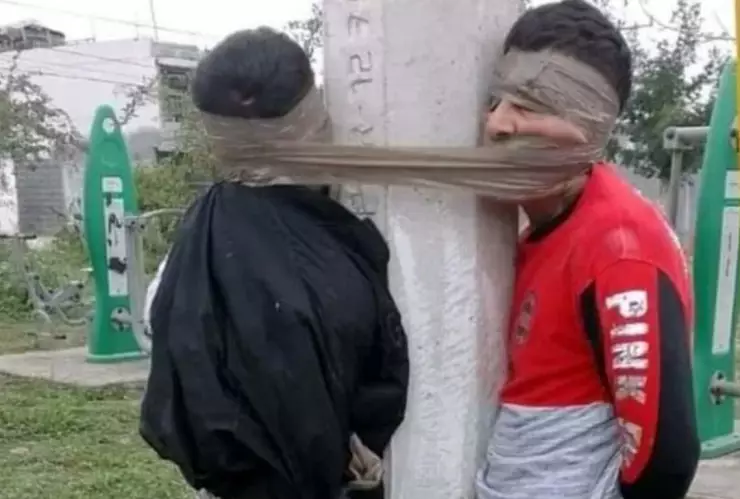 Vecinos amarran a ladrones en El Carmen, Nuevo León