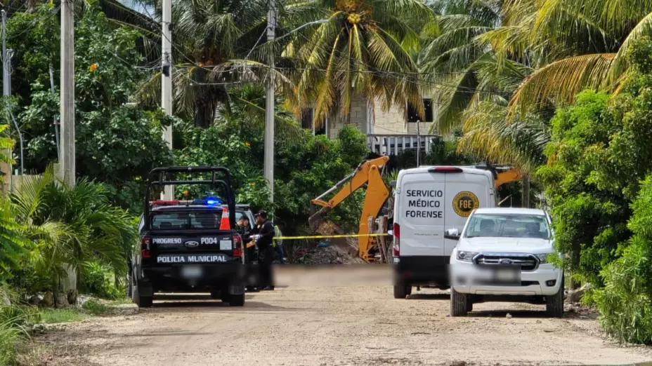 PORTADA cuerpo en Chelem.jpg