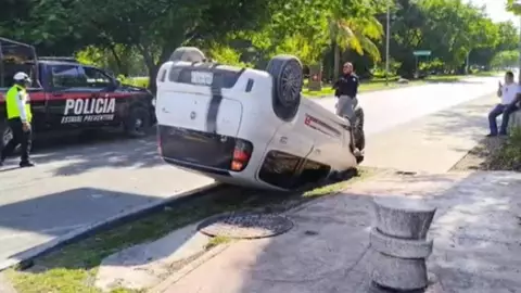 ÚLTIMA HORA: Se registra volcadura en la Zona Hotelera de Cancún hoy, viernes 18 de julio; esto se sabe