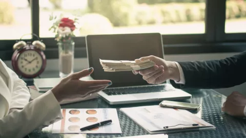 Nuevas organizaciones pueden postular para recibir subsidios del USCIS.