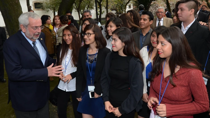 Conocer los archivos del M68 permitirá acercarse a la verdad