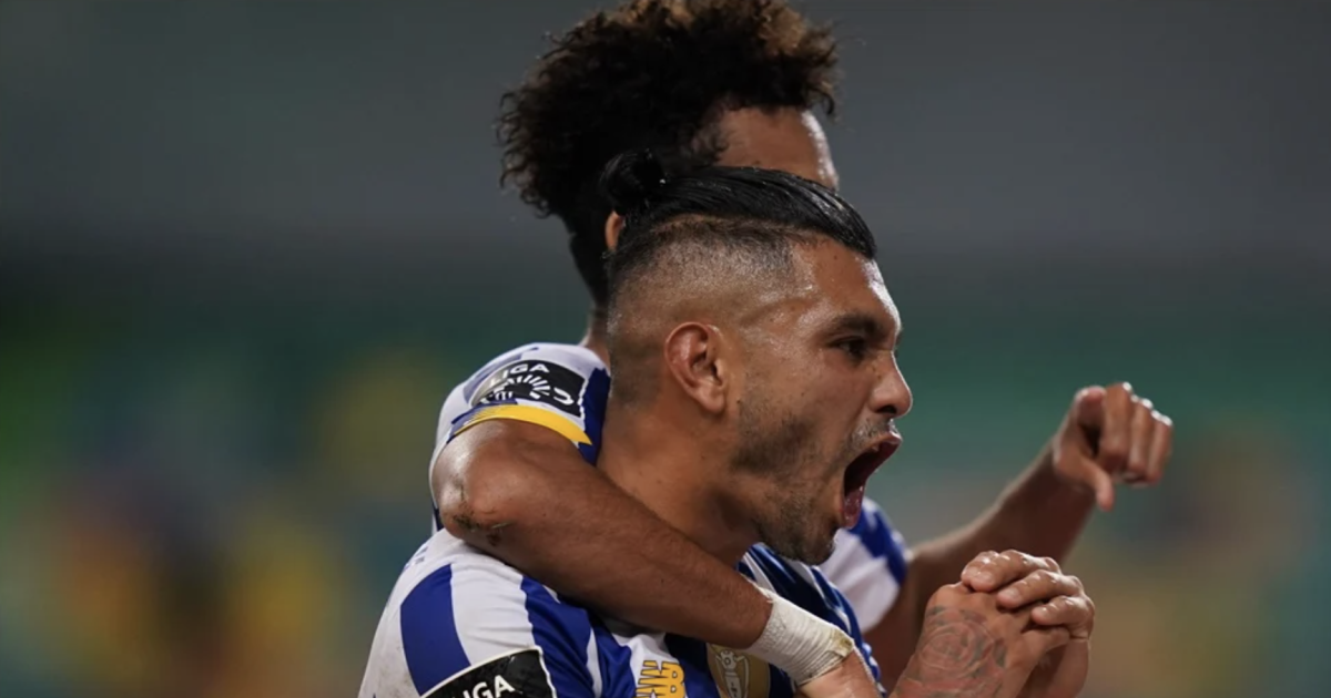 Tecatito Corona arranca el 2021 con una tremenda noticia