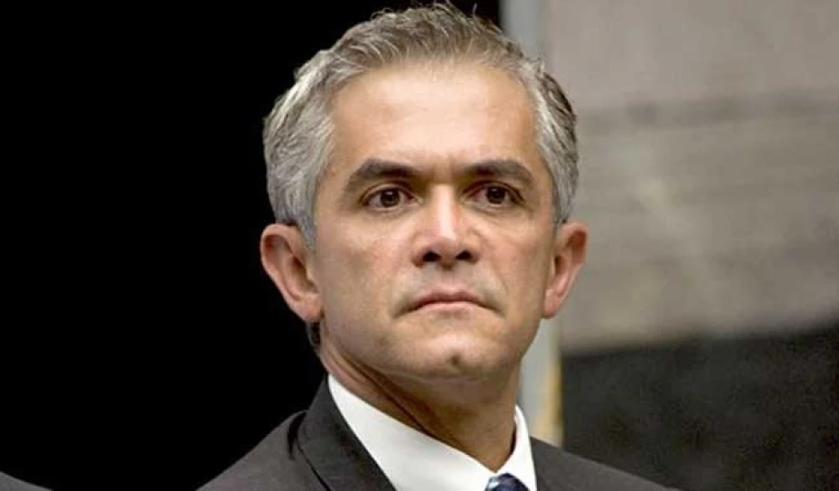 Miguel Ángel Mancera reconoció a Raúl Flores como nuevo dirigente del PRD en el DF