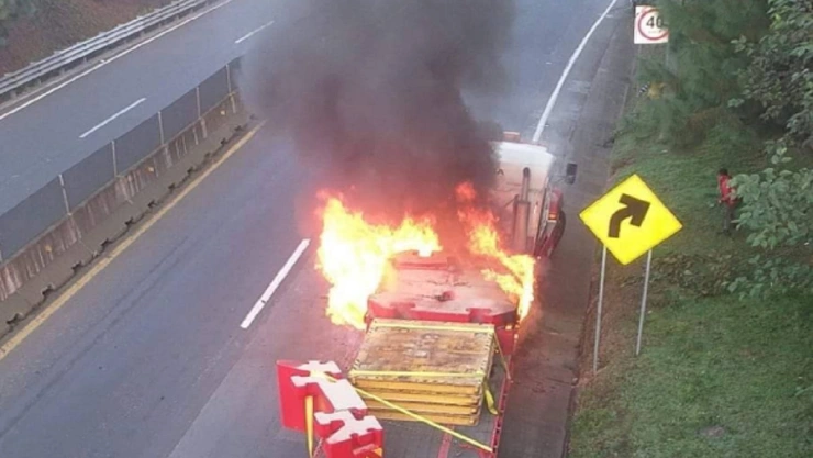 se incendia tráiler en la méxico tuxpan