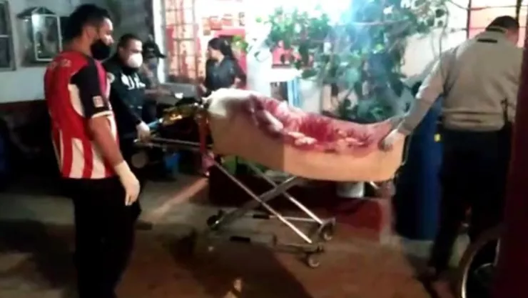 Rescatan a anciano en Ecatepec