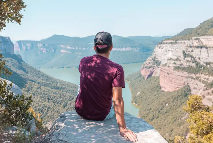 VIDEO Turista cae a barranco durante juego extremo en Perú