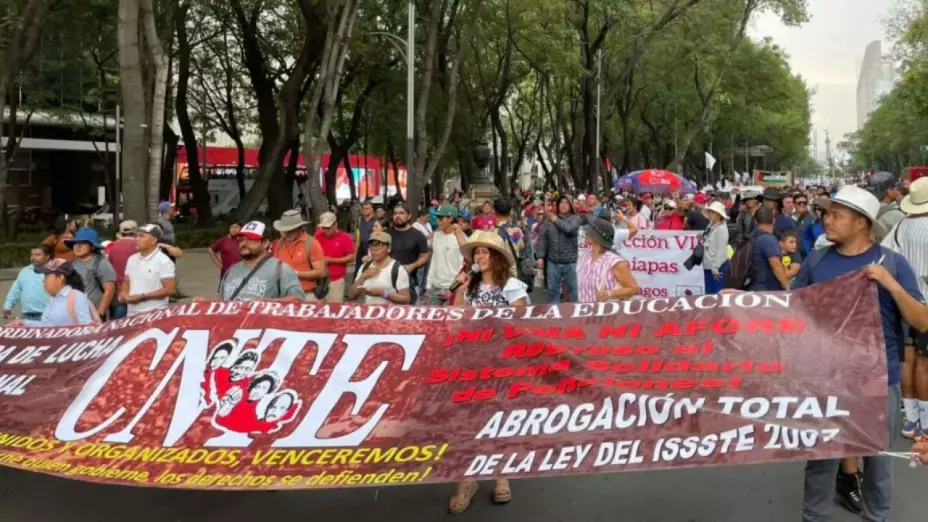 Marchas en CDMX hoy 22 de mayo 2025: Maestros de la CNTE bloquean Paseo de la Reforma