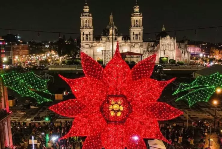 El Zócalo de la CDMX se pinta de magia y color con la celebración de la Verbena Navideña 2024. Una Nochebuena de luces ilumina las calles del centro histórico.