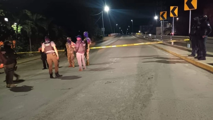 Hallan cuerpos en vehículos abandonados sobre autopista de Tuxpan, Veracruz