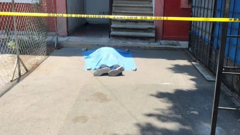 Se lanza de edificio de la junta auxiliar Romero Vergas