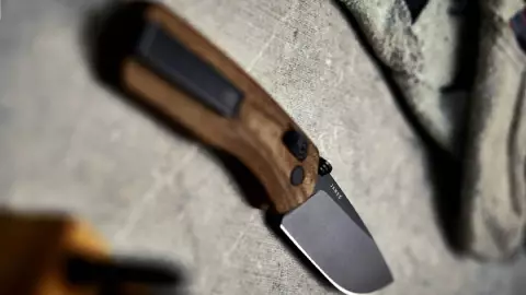 FOTO_ Abuelita resulta herida con un CUCHILLO que llevaba en su bolso, así fue todo