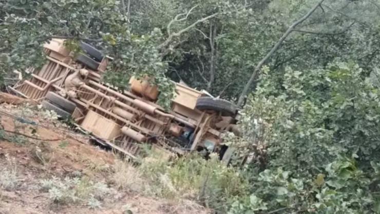 29 personas resultan heridas tras volcadura de autobús en Oaxaca