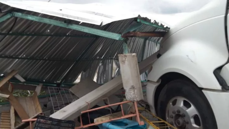 Tornado en Chignahuapan Puebla deja daños en viviendas e invernaderos