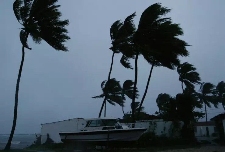fuertes rachas de viento en la playa