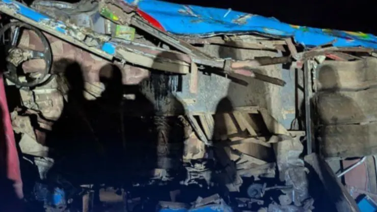 volcadura autobús escolar Uganda