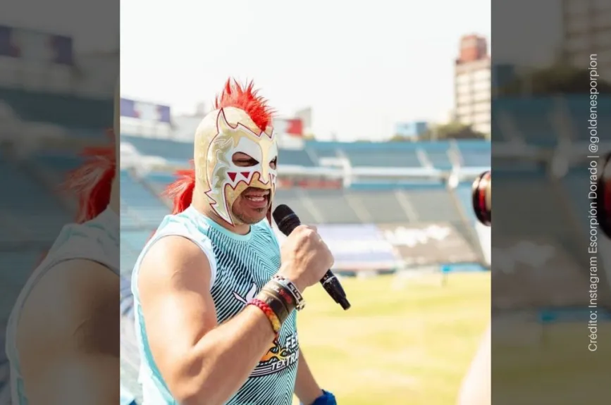 Escorpión Dorado en el Estadio Azul.jpg