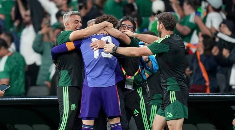 Christian Martinoli Memo Ochoa lágrimas Aguirre