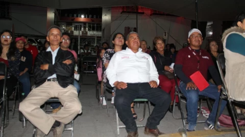 Atacan camioneta brigadistas candidato de Morena en Amozoc, Puebla