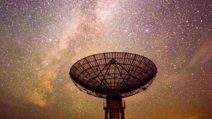 detectan-una-senal-radio-un-exoplaneta-que-encontraron-en-beta-pictoris-b