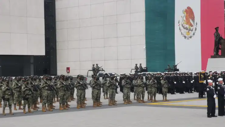 conmemoran_día_armada_México.jpg