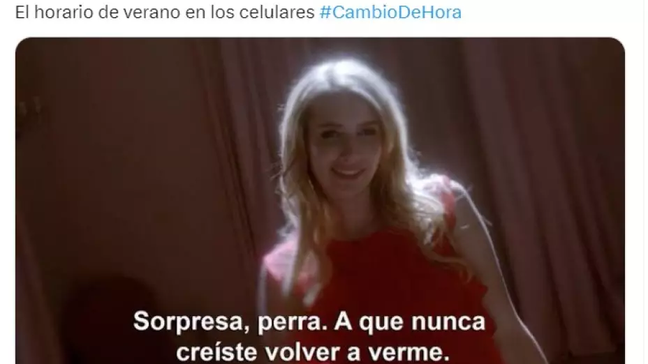 Los celulares que no se rigen con la hora por internet, probablemente actualizaron erróneamente su horario