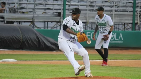 yoennis olmecas de tabasco sin hit ni carrera