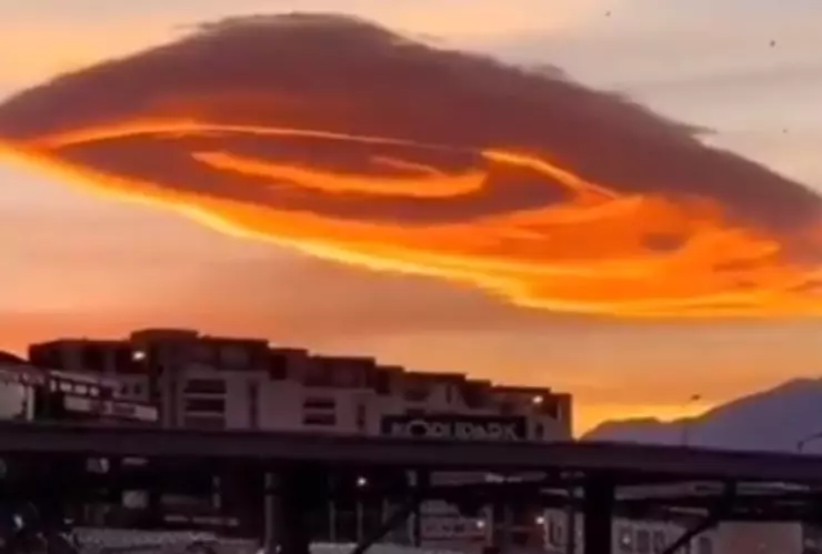 Extraña formación nubes lenticulares Turquía