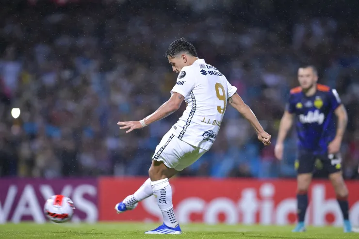 Juan Dinenno Pumas ofertas Arabia