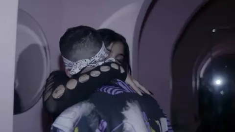 Karely Ruiz y Santa Fe.