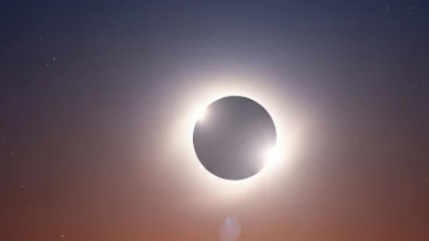 La corona solar brillará en su máximo esplendor durante el eclipse más largo de la historia.