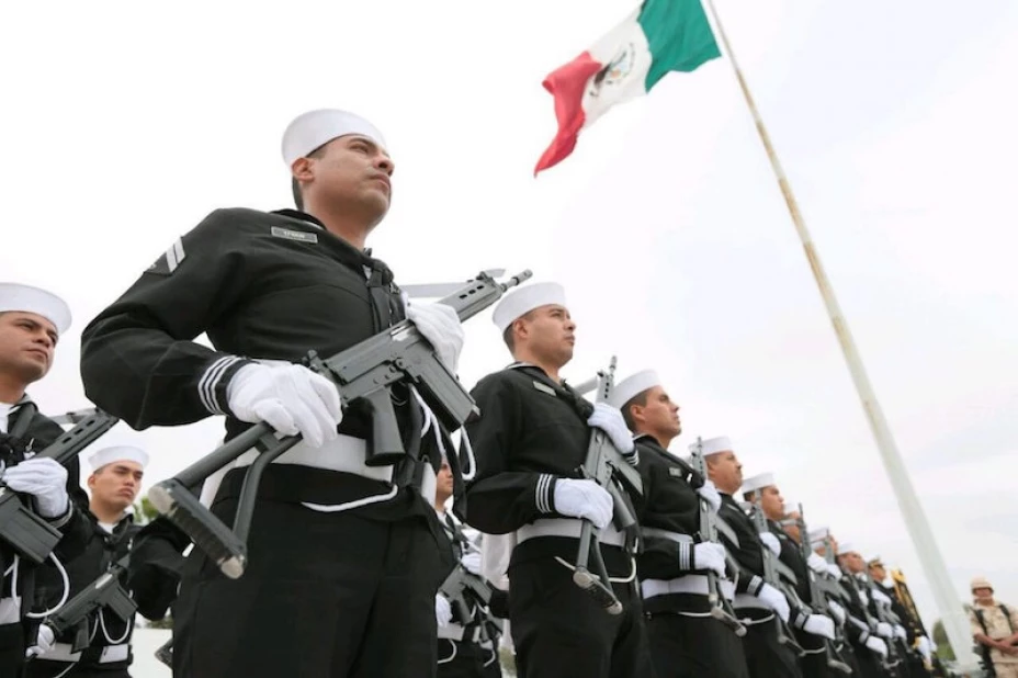 Armada apoyo población