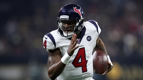 Buscan hacer negocio por Deshaun Watson