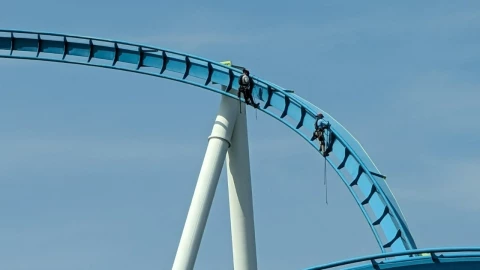 Cierran la montaña rusa más alta de EU por grieta en el soporte principal
