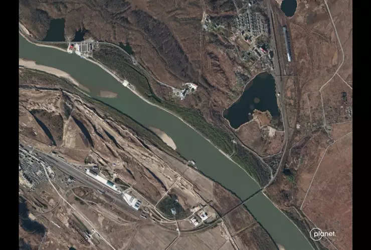 Un tren cruzó de Corea del Norte a Rusia el viernes 4 de noviembre.