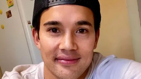 Muere Francis Mossman, actor de la serie Spartacus, a los 33 años.