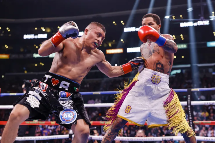 GervontabDavis contra Isaac Cruz1
