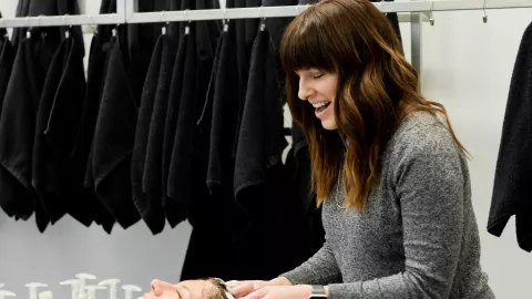 Considera el calendario lunar 2024 para saber cuándo cortarte el cabello